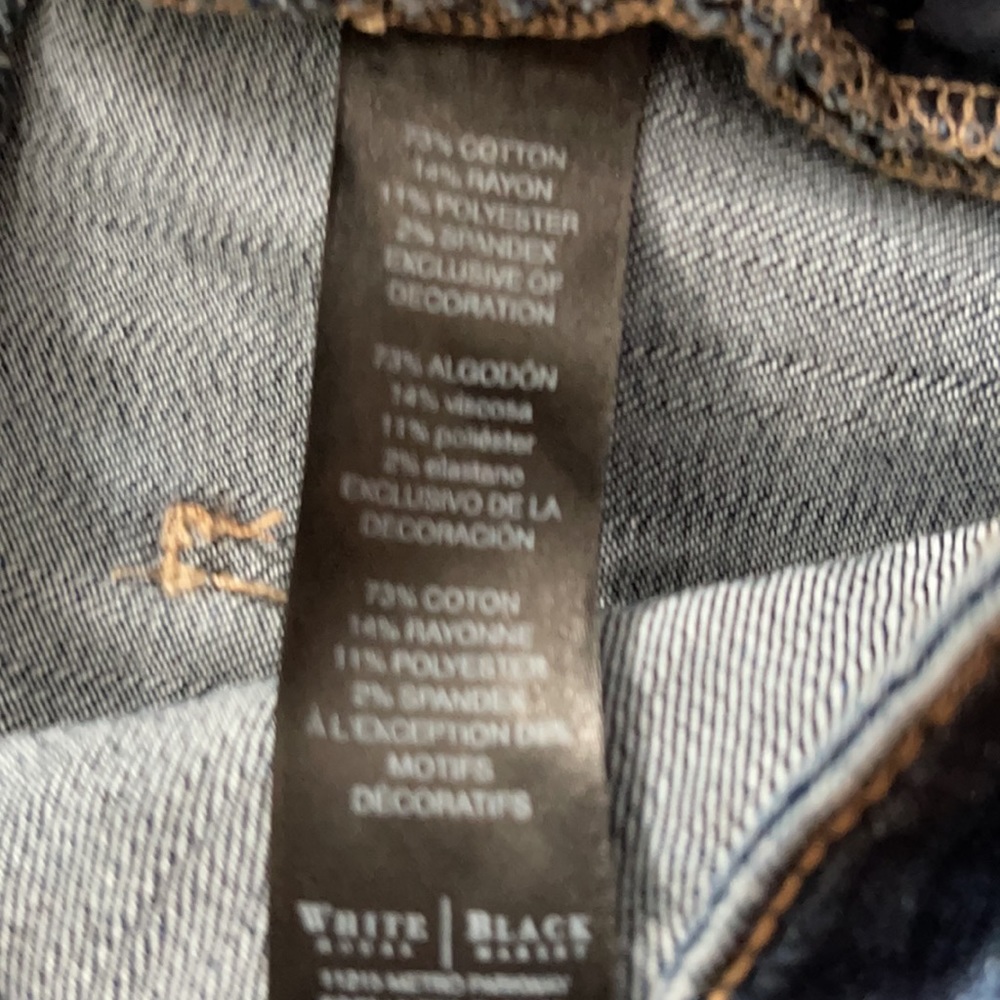 WHBM Slim Crop Jeans - Picture 10 of 10